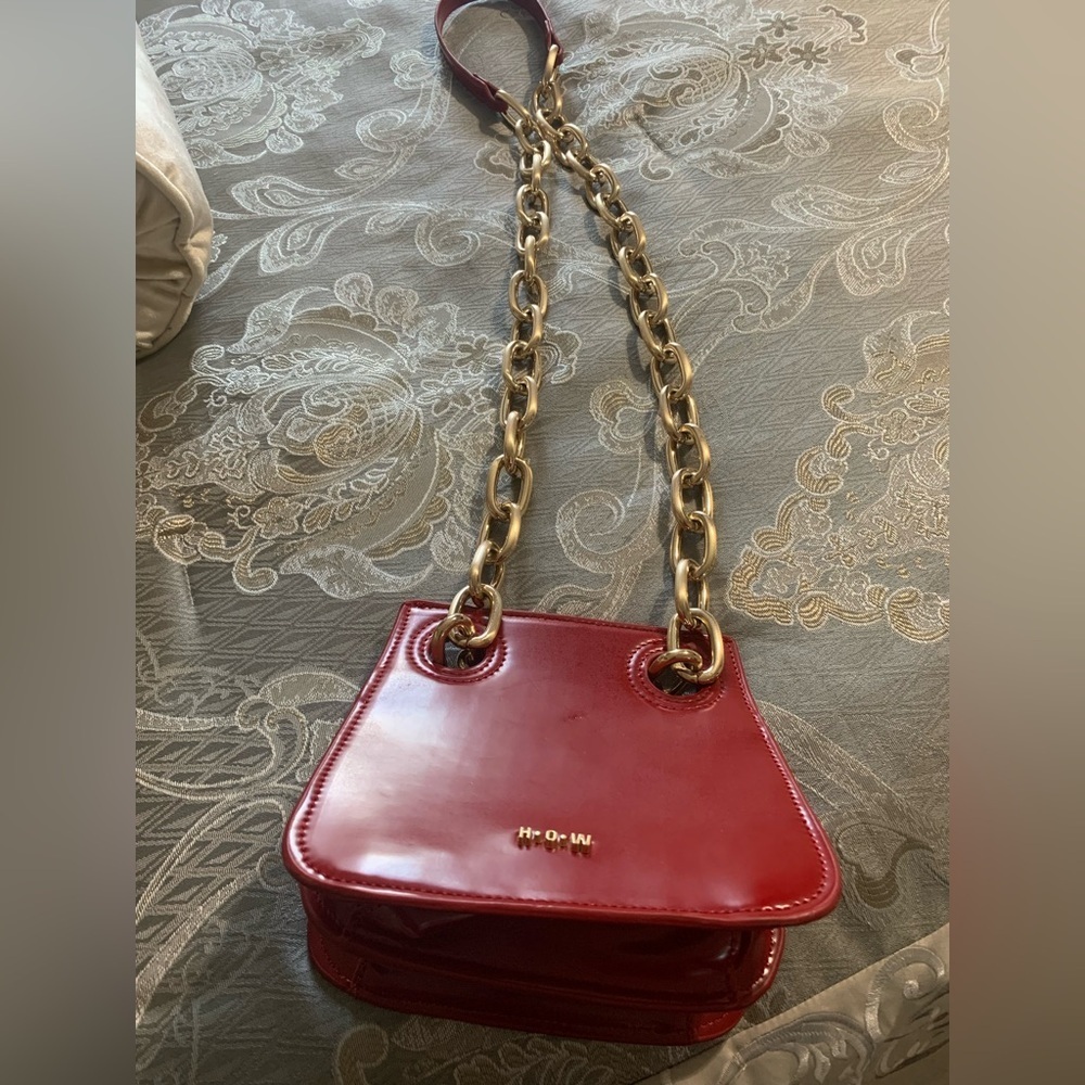 Patent Red Shoulder Bag with Gold Link Chain - Picture 6 of 8